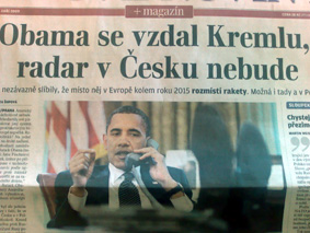 Zbabělec úřaduje v Bílém domě / Praha, 18. 09. 2009